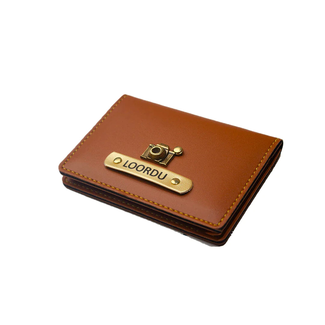 The perfect combination of style and functionality, our personalized card wallet is a must-have accessory.
