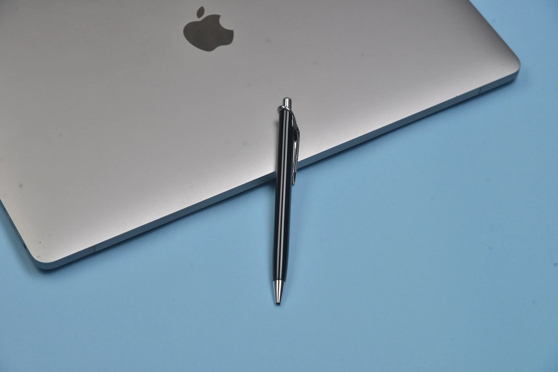 Make a statement with our premium quality pen. This pen features a sleek, black barrel and polished chrome accents, making it the perfect accessory for work or play. The smooth, refillable ballpoint and comfortable grip make it a pleasure to write with.
