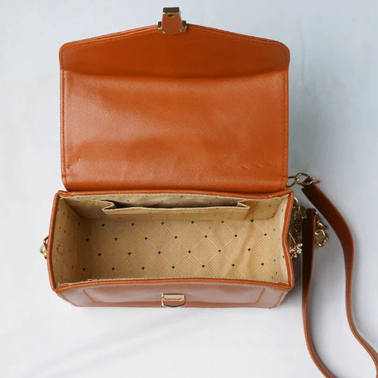 Customized Women's Leather bag (Buttoned) - Brown