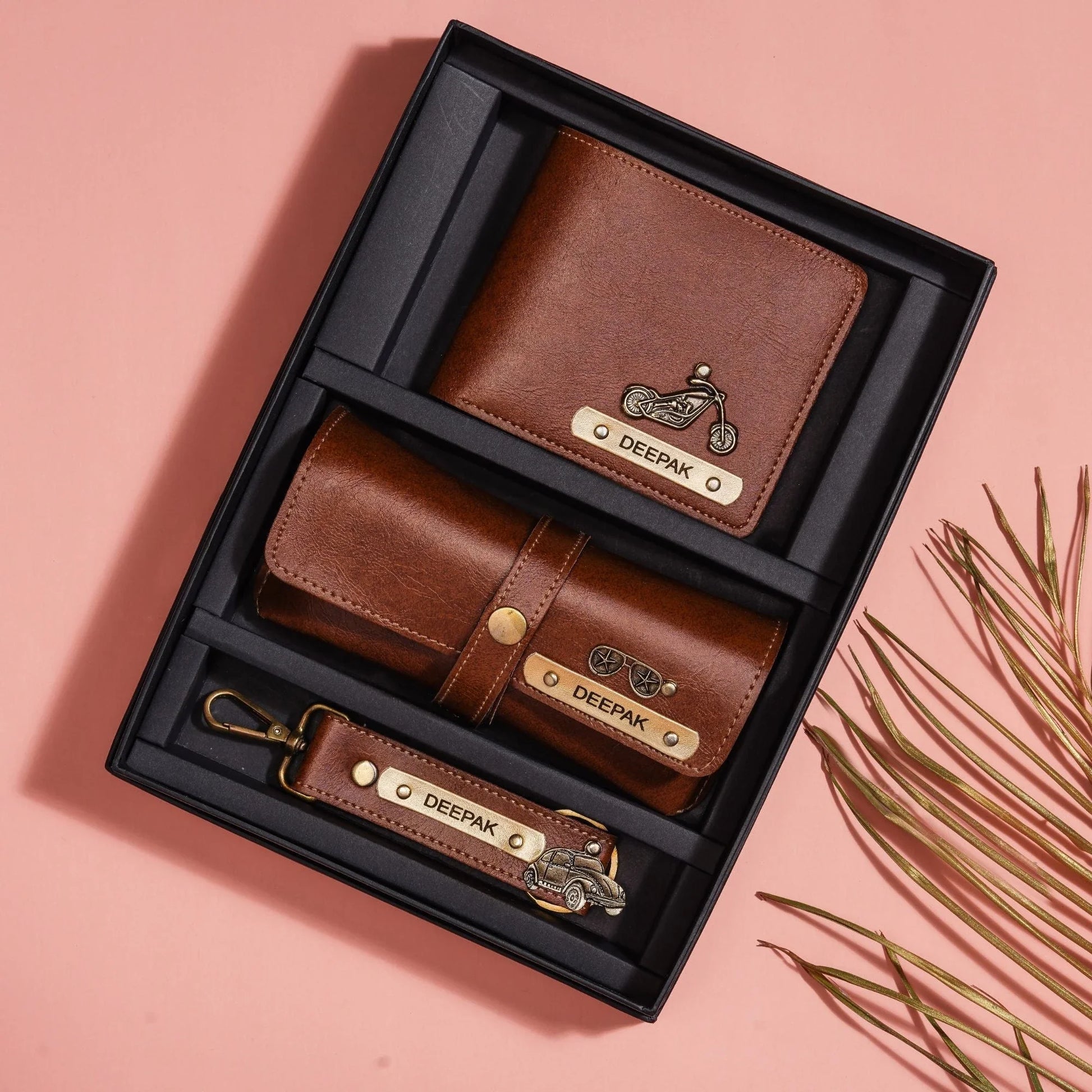 Make a style statement with our customized men's combo! This carefully curated set can be personalized with your choice of initials, monogram or design.