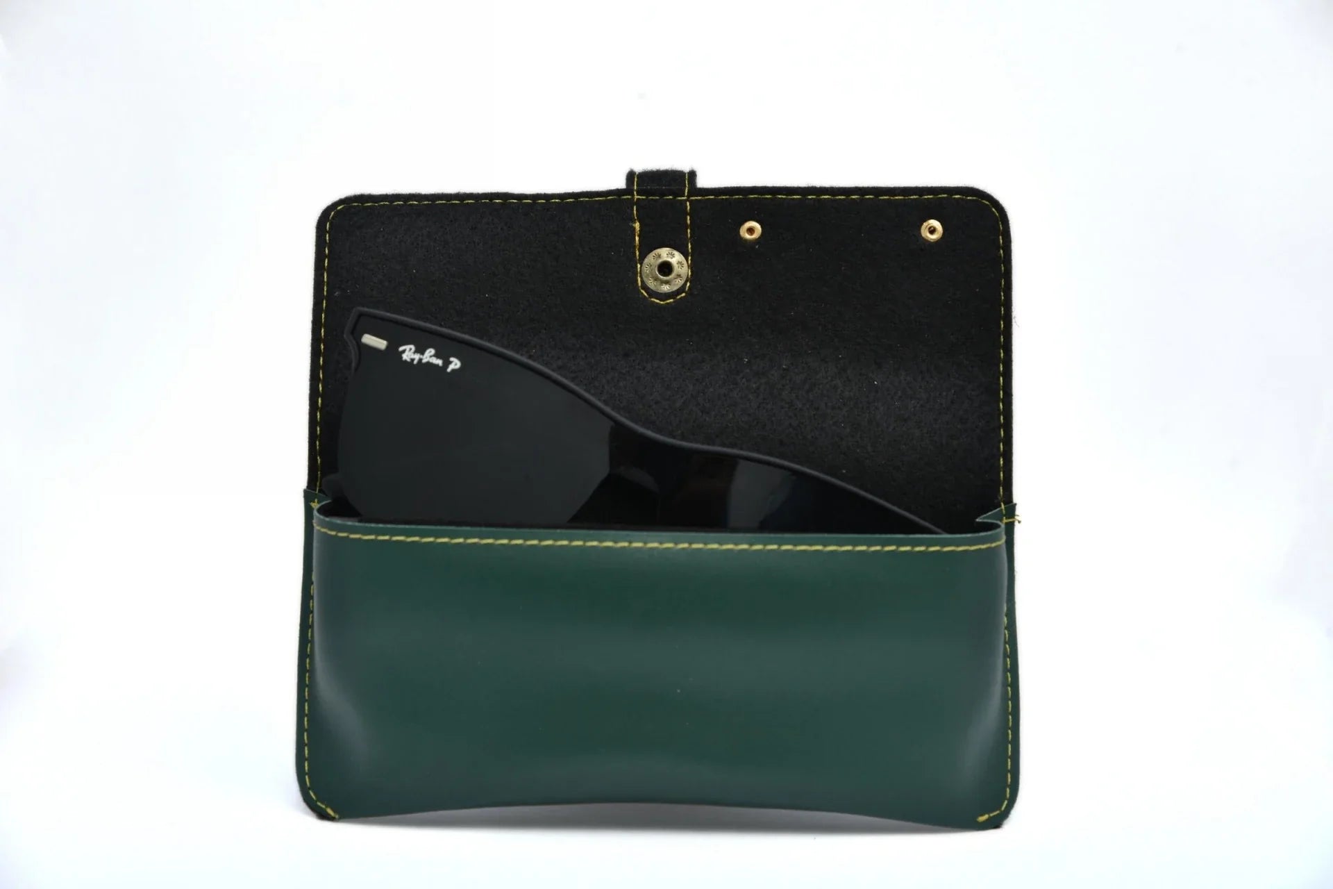 personalized-cb02-olive-green-customized-best-gift-for-boyfriend-girlfriendThe flawless finish of our eyewear Case is bound to leave you mesmerized and protect your glasses from any sort of strain. The best part is that faux, synthetic leather is very durable. It is not prone to crack or peel like leather. It will not fade as easily in ultraviolet light and is stain resistant.Go classy with this stylish sunglasses pouch.