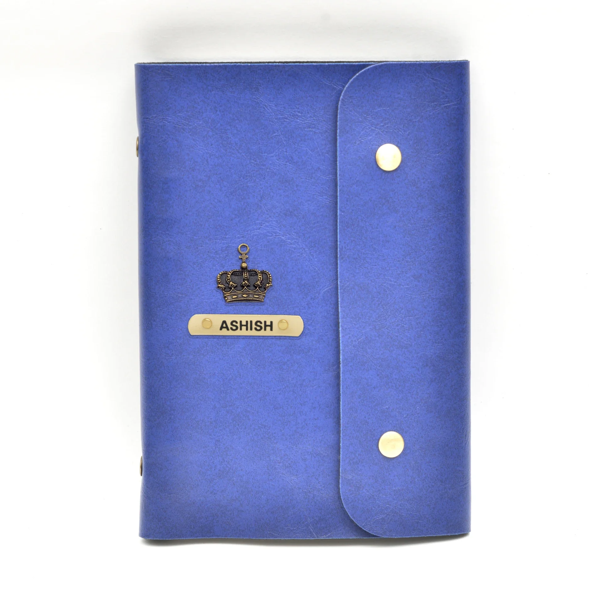 Impress your colleagues and clients with our personalized leather buttoned diary. With a range of designs to choose from, you can find the one that reflects your professional brand.