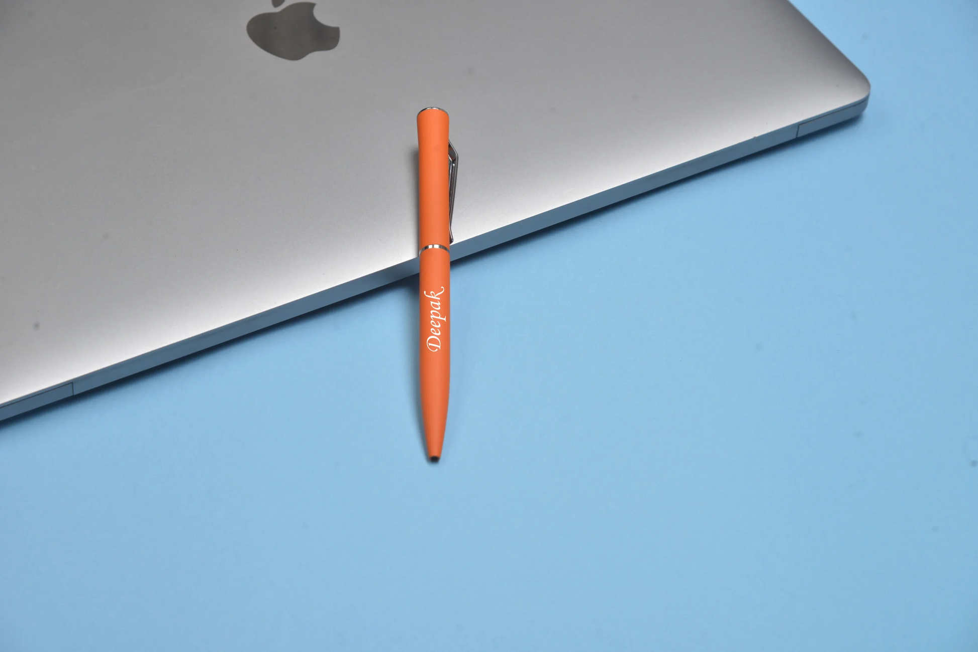 This durable and long-lasting metal pen is the perfect addition to any workspace.