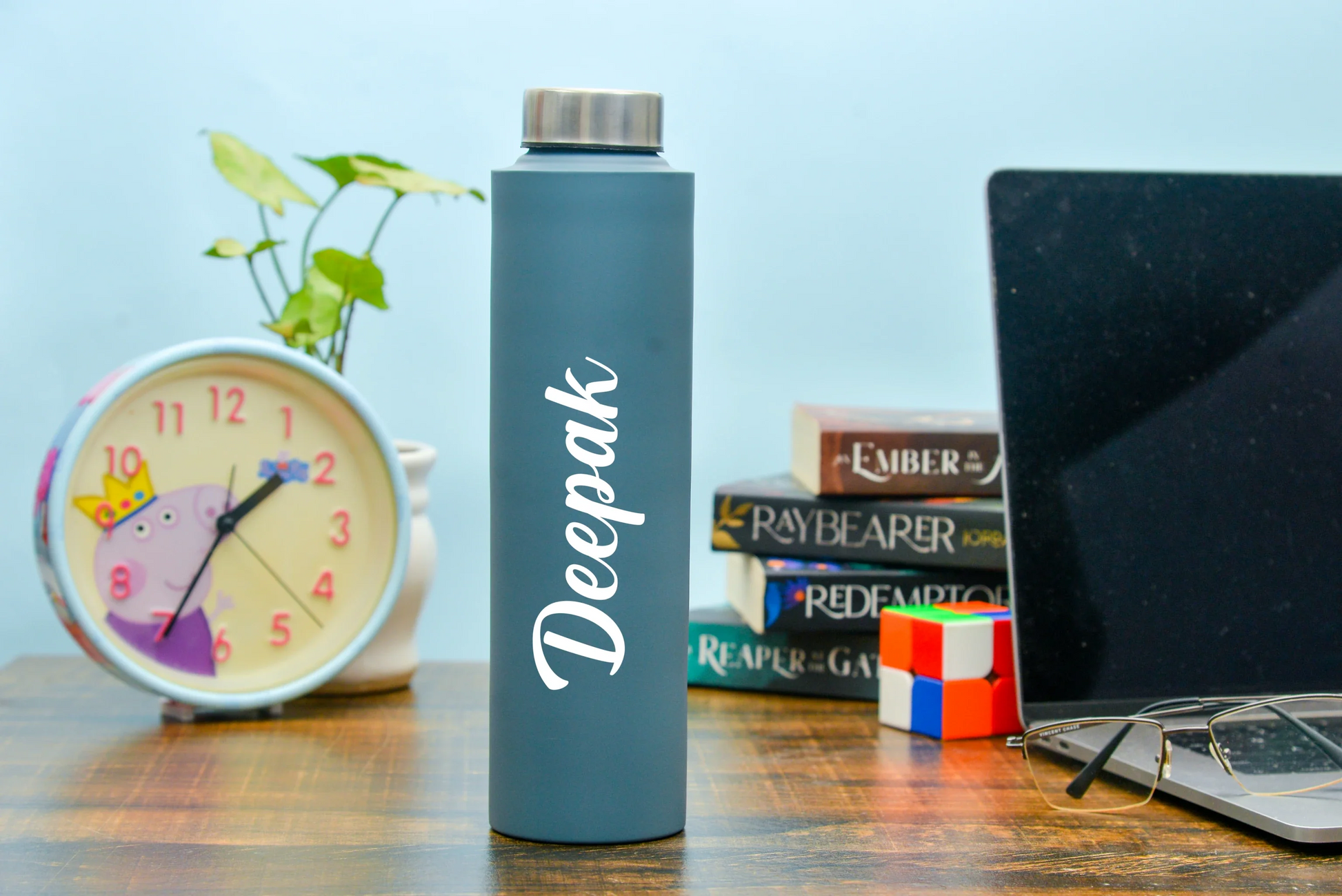 Get this black glossy personalized bottle made from high quality stainless steel to carry lie juices and drinks safely