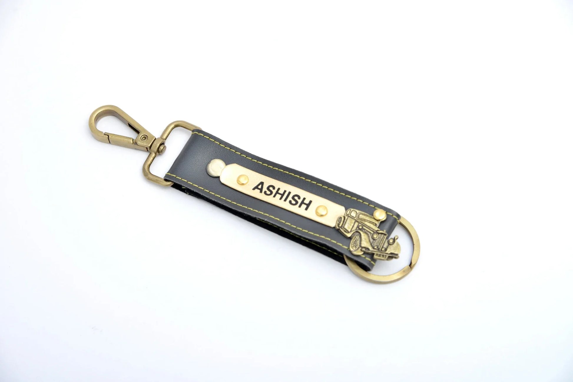 Make your keys stand out from the rest by adding your name and trinket on these Custom leather Keychains which come in your favourite colour! Ensure that your keys never get lost.