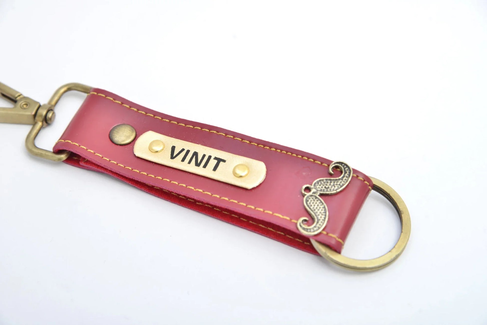  Don’t forget the flawless finish of this customized leather Keychain which is bound to leave you mesmerized. The best part is that faux leather is very durable. It can withstand scratches and scrapes that would mar genuine leather. 
