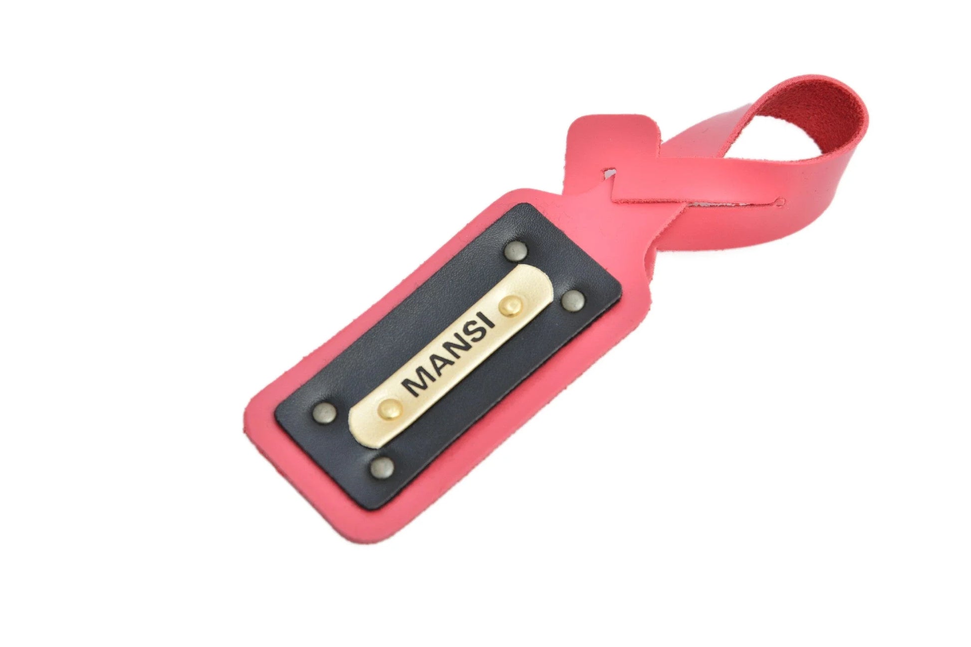 Stay Organized and Fashionable with the Sleek and Customized Luggage Tag.