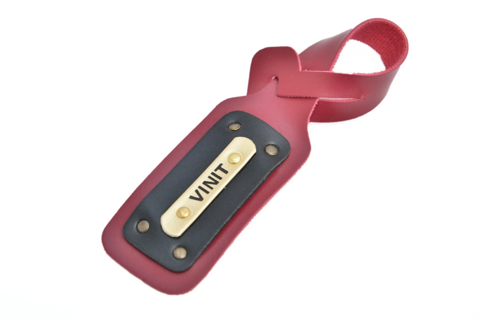 Make Your Travel Gear Unique with the Customized and Eye-Catching Luggage Tag.