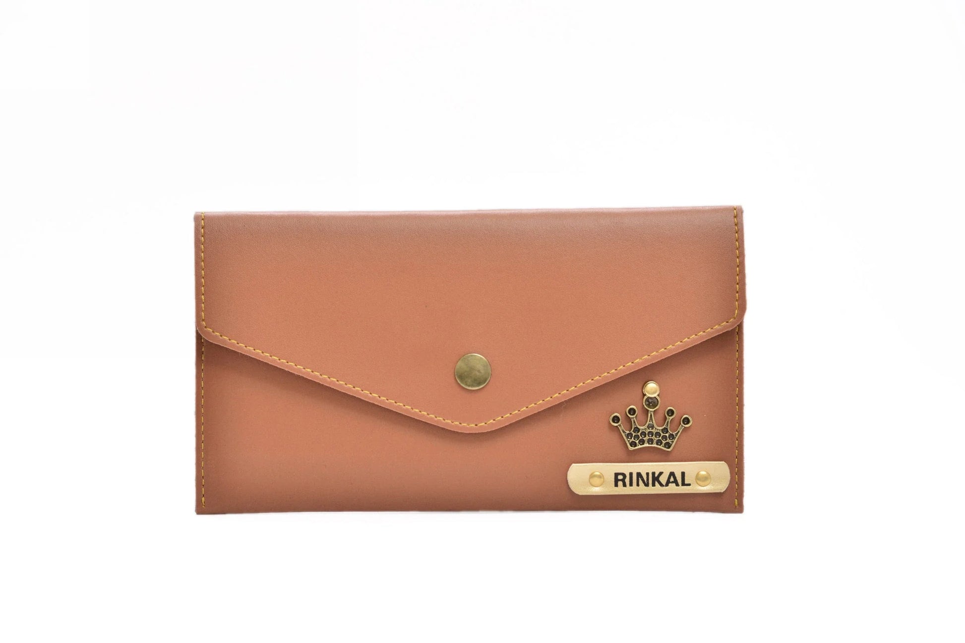 Make a statement with this personalized leather clutch, featuring a unique design of your choice. Perfect for a night out or special occasion.