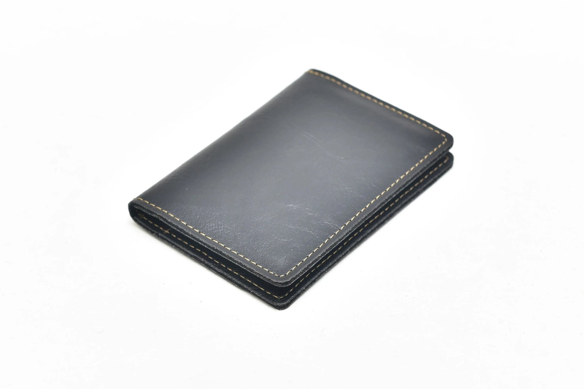Stand out from the crowd with a personalized leather passport case that combines functionality and timeless style.