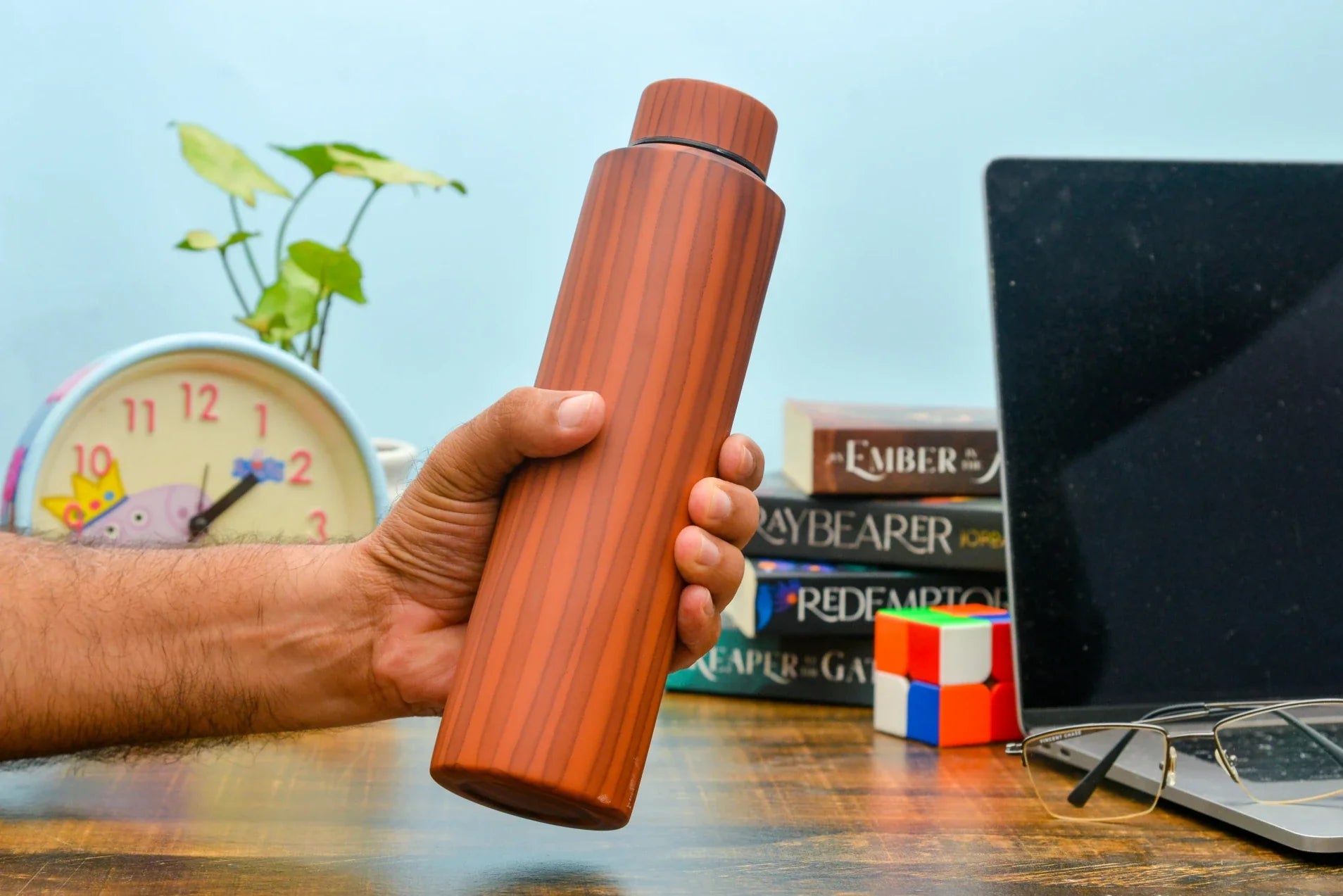 Get this brown wooden personalized bottle made from high quality stainless steel to carry lie juices and drinks safely