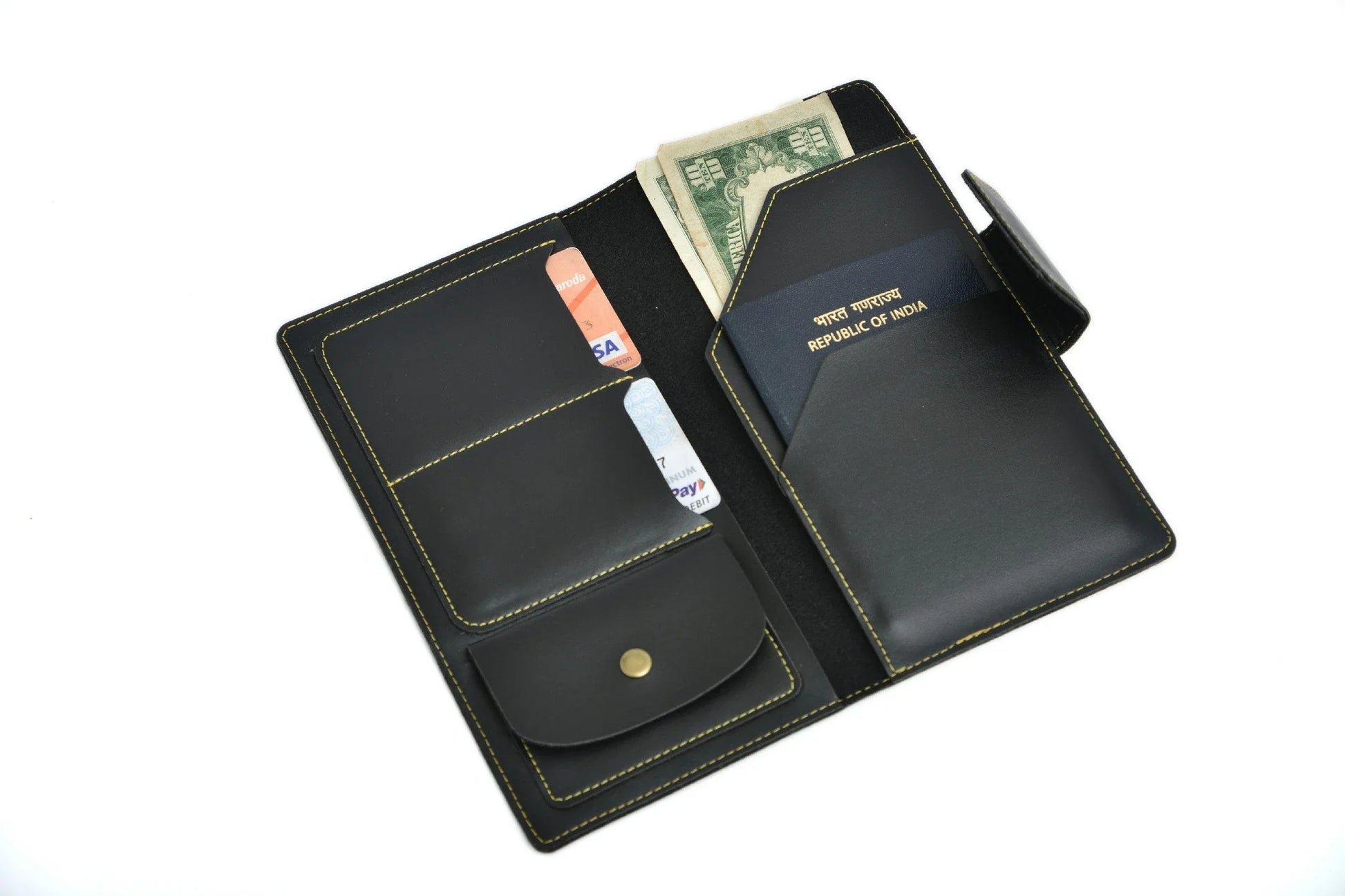 personalized-travel-wallet-black-customized-best-gift-for-boyfriend-girlfriend. Inside open view