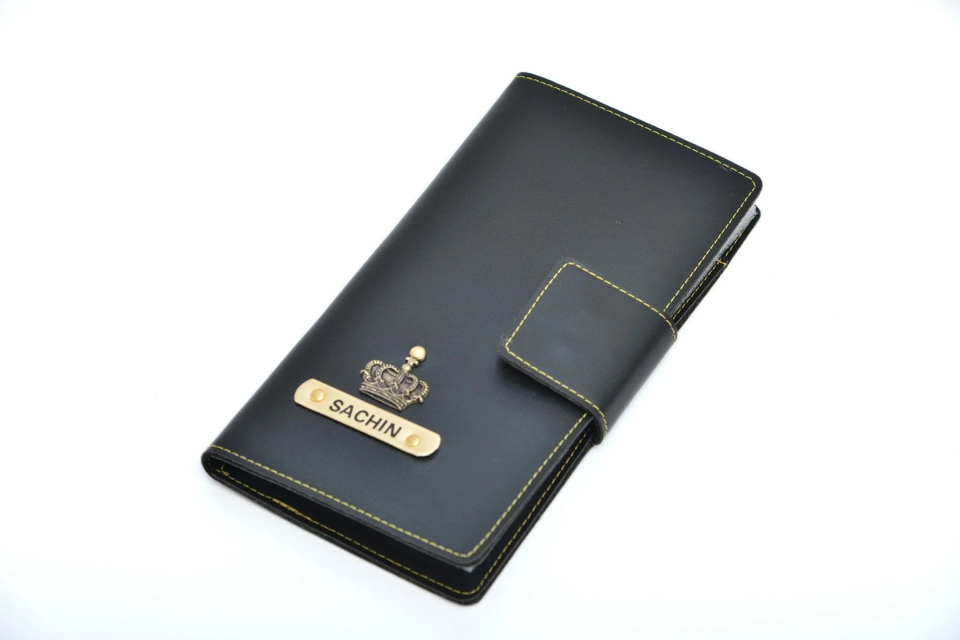 personalized-travel-wallet-black-customized-best-gift-for-boyfriend-girlfriend. When travelling, travel in style and sophistication. A messy travel bag doesn't look pretty. Arrange your items with our travel organizers so that you don't miss your essential items. Don’t forget the flawless finish of the organizer which is bound to leave you mesmerized along with its sturdy build that ensures total protection of your belongings during the travelling shenanigans