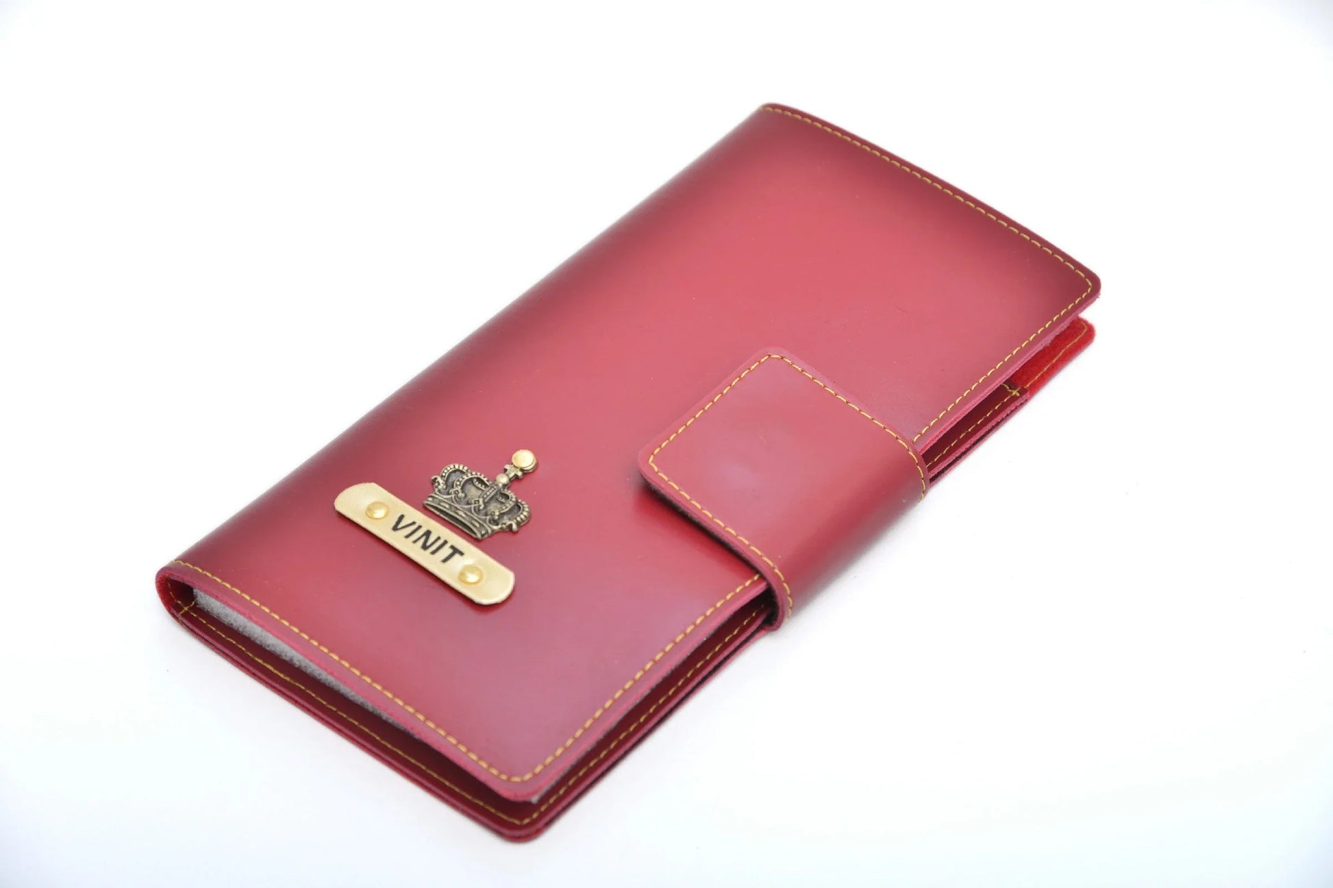 personalized-travel-wallet-wine-customized-best-gift-for-boyfriend-girlfriend.This appealing, trendy, premium-quality and pocket-friendly travel wallets are the perfect fit for every occasion, trip, travel tours and more.
