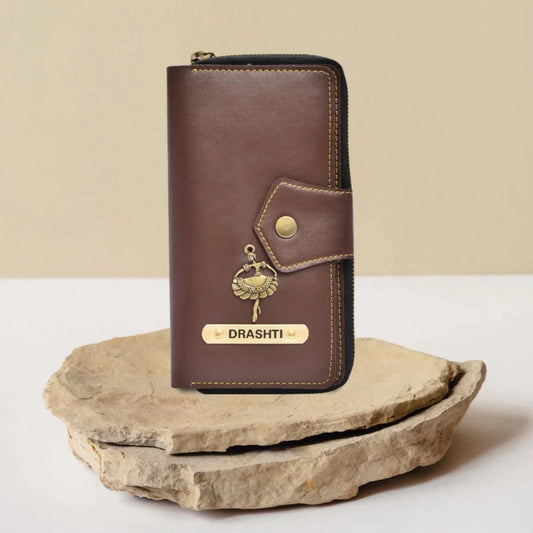Bangalore - Keep your money and valuables secure with this high-quality and durable zip around lady wallet, perfect for the tech-savvy city of Bangalore.